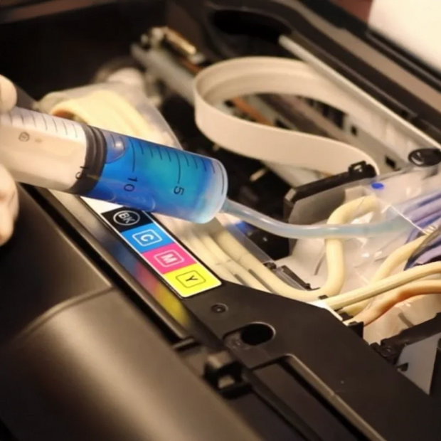 Ink syringe injector